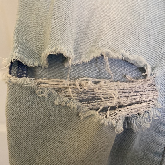 Abercrombie High Waisted Ripped Skinny Jeans - Picture 3 of 4